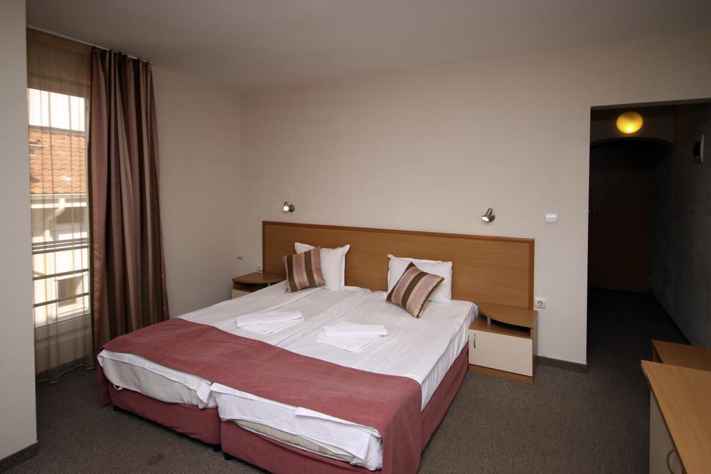 Hotel Briz Burgas Екстер'єр фото